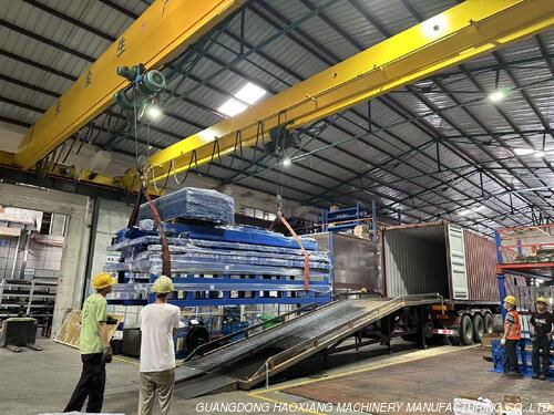 Full 40HQ Container Shipment of Large Hydraulic Cargo Lifts Completed