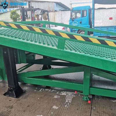 Universal Equipment Synergy CE/ISO Hydraulic Dock Ramp Portable Forklift Ramp