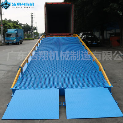 10T-10M Regular Blue Portable Hydraulic Dock Ramp For Forklifts Loading And Unloading Freight