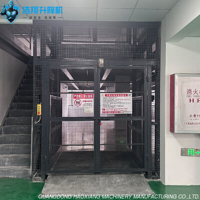 ভালো দাম অভ্যন্তরীণ উল্লম্ব Mezzanine উপাদান লিফট 3Ton 5M জন্য সিঁড়ি পণ্য কাস্টমাইজড অনলাইন