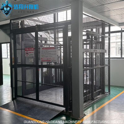 Un buen precio. 2T 6M Guía hidráulica Plataforma de transporte de mercancías por ferrocarril Manejo de material elevador para escaleras Doble puerta en línea