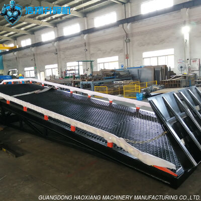 Harga yang bagus Truk Mobile Ramp Yard Mobile Loading Dock 10T-10M Untuk Barang Loading Unloading on line