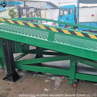 İyi bir fiyat. Evrensel Ekipman Sinerjisi CE/ISO Hidrolik Rampa Taşınabilir Forklift Rampası çevrimiçi