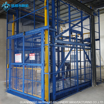 Un bon prix. Ascenseur hydraulique personnalisable 500kg 5000kg Ascenseur vertical en ligne