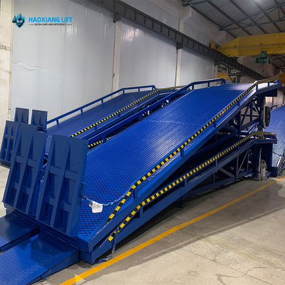 11m Anti Slip Mobile Loading Dock Ramp For Forklift Loading Adjustable