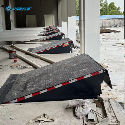 Adjustable Hydraulic Fixed Dock Leveler Plate Stationary Elevator For Truck Container