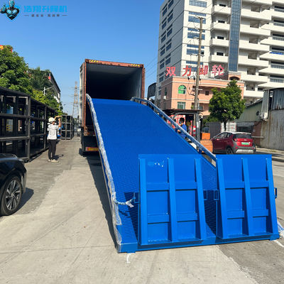 Heavy Duty Forklifts Portable Mobile Loading Dock Cargo Unloading Ramps ODM