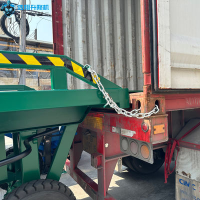 Customized Moveable Mobile Loading Dock Ramp Reinforced Steel 20 Ton