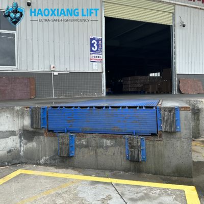 Hydraulic Dock Ramp Gray - Adjustable Height 5T-18T - No Pit Needed for Warehouse Truck Container Handling