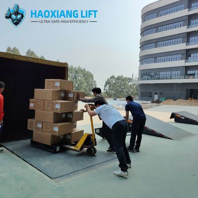 Mechanical Container Dock Leveler 15mm Steel Plate Platform Lifter For Forklift Truck Suitable