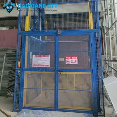 Large Industrial Hydraulic Freight Elevator 500-2000kg - Tailored for Indoor Warehouse Loading Needs