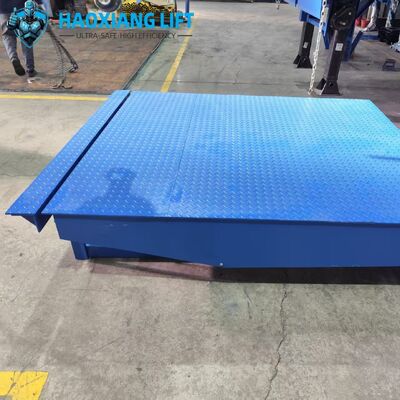 Heavy-Duty Hydraulic Dock Leveler – High-Strength Steel for Smooth Warehousing Cargo Handling