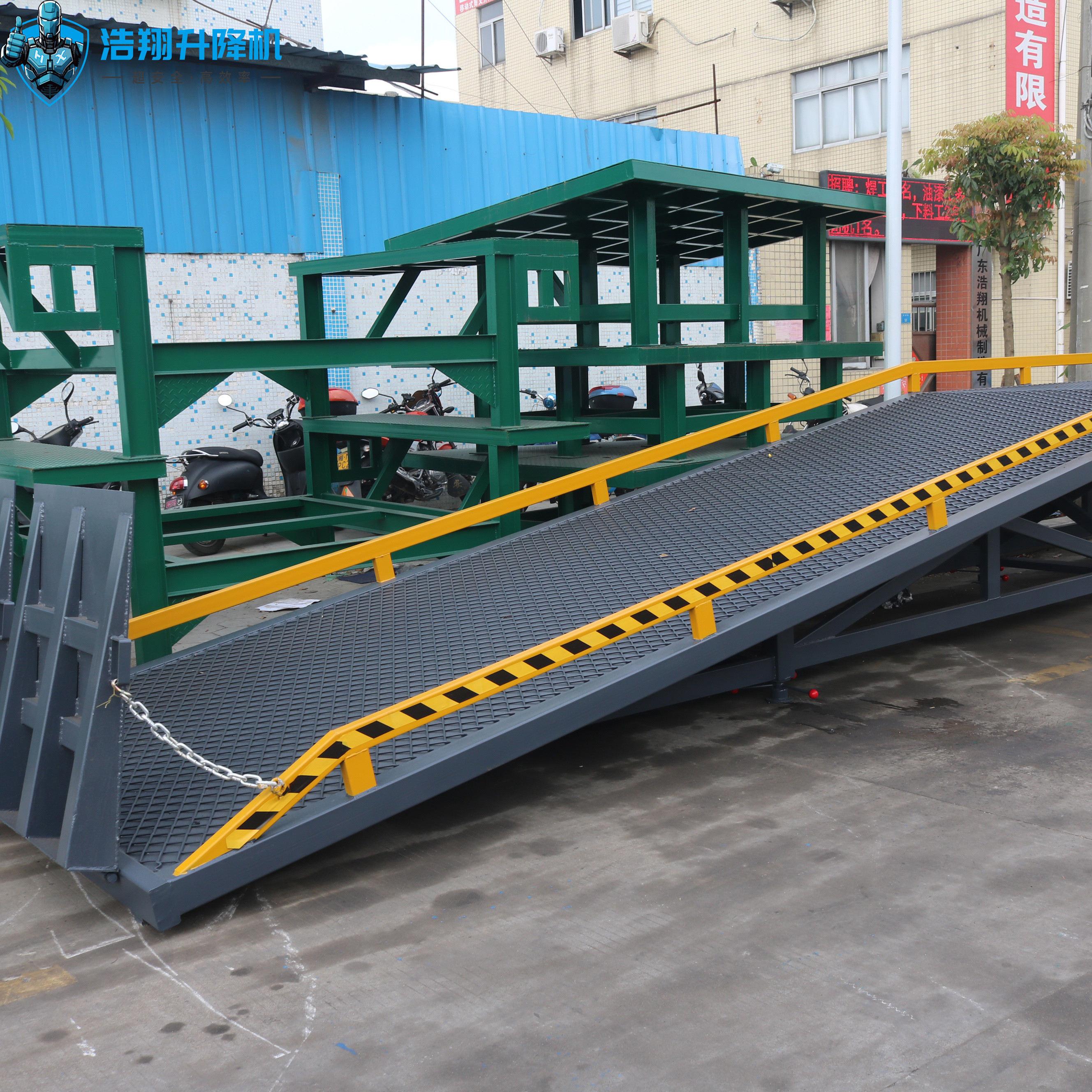 Manual Loading Ramp Heavy Duty Manual Temporary Mobile Loading Dock Ramp Steel Bay For Truck