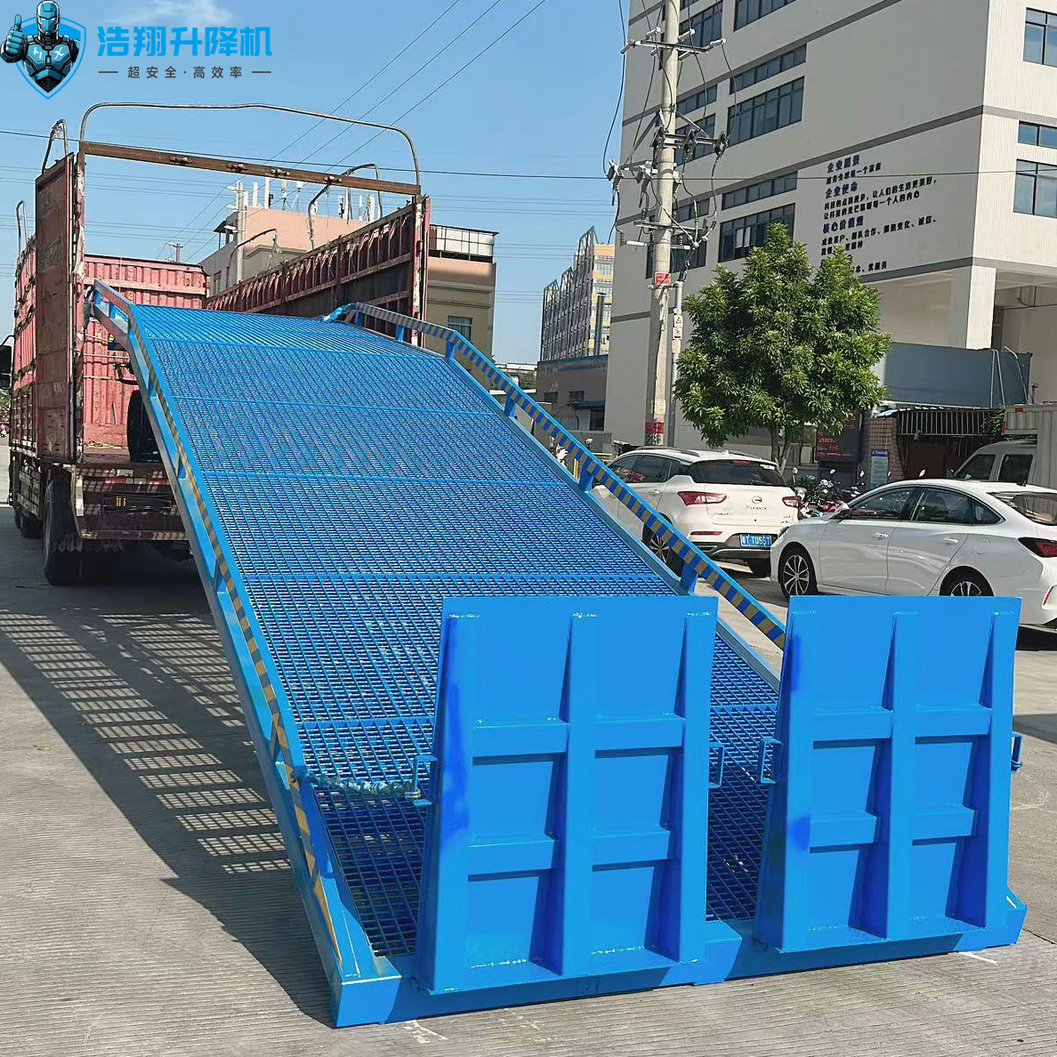 Load Capacity 6-15 Tons Adjustable Warehouse Loading Ramp Container ...