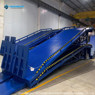 Good price 11m Anti Slip Mobile Loading Dock Ramp For Forklift Loading Adjustable online