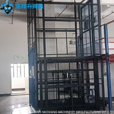 Un buon prezzo. Elevatore idraulico per soppalco interno per singolo pallet, in acciaio di grado industriale in linea