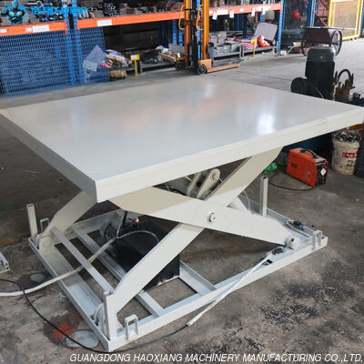 Un bon prix. Plateforme de levage à ciseaux hydraulique manuelle d'entrepôt 1 tonne 40 pieds lourd en ligne