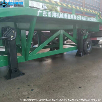 Good price 1,200mm - 1,680mm Hydraulic Dock Ramp Marking ISO Safety Category online