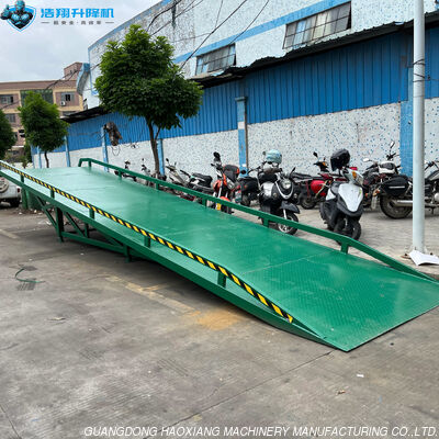 Good price Non-standard Customized Efficient Portable Forklift Truck Container Mobile Yard Dock Ramp online