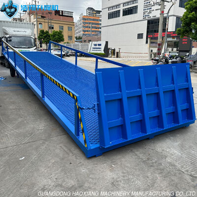 Un buen precio. Auxiliar de montacargas con altura ajustable Resistencia al deslizamiento de la placa de diamante permite una eficiencia en línea