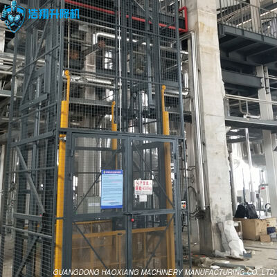 ভালো দাম হাইড্রোলিক গাইড রেল মালবাহী লিফট ৫-২০ টন ক্ষমতা অনলাইন