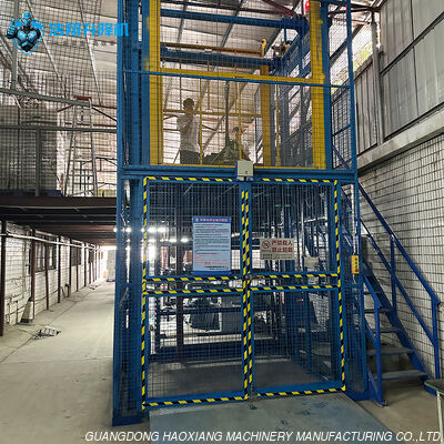 Un buen precio. Elevador de carga hidráulico de 1500 kg con sistema de seguridad elevador de carga de almacén en línea